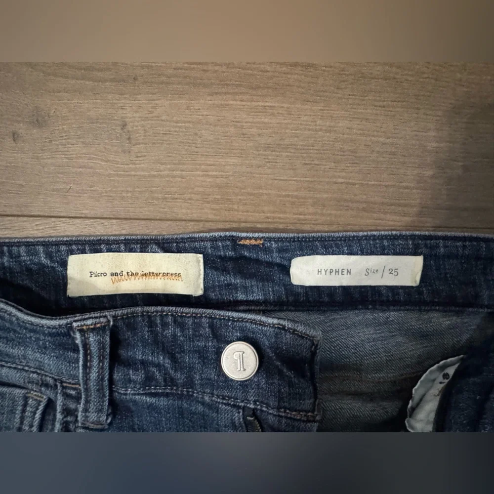Embroidered Blue Jeans - Picture 5 of 5